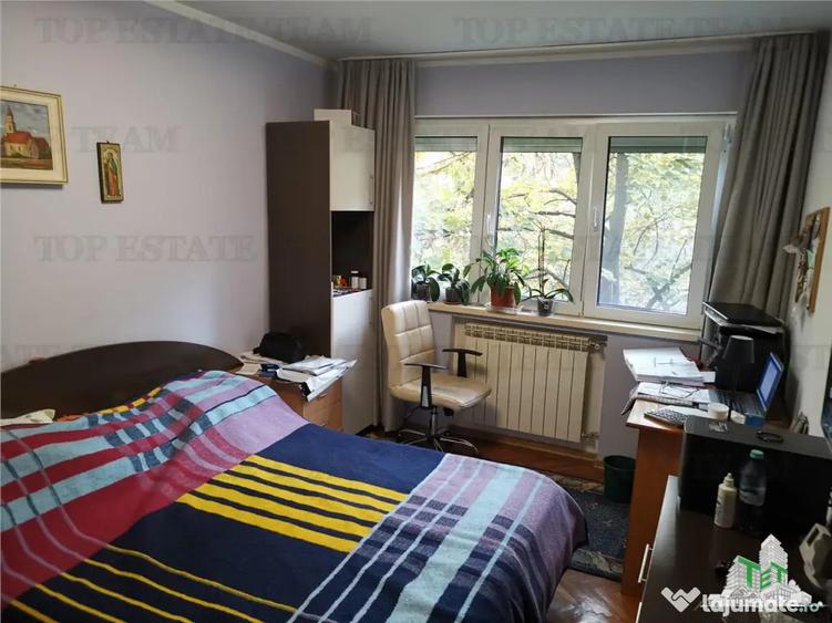 Apartament cu 3 camere decomandat, mobilat în Alexandru Obregia