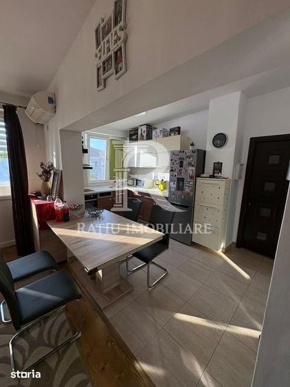 Apartament cu 3 camere decomandat în Decebal
