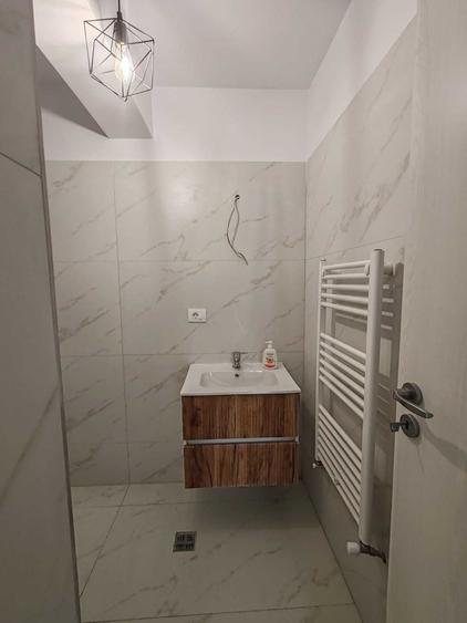 Apartament cu 2 camere decomandat în Vișan