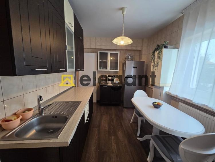 Apartament cu 4 camere decomandat, mobilat în Ultracentral