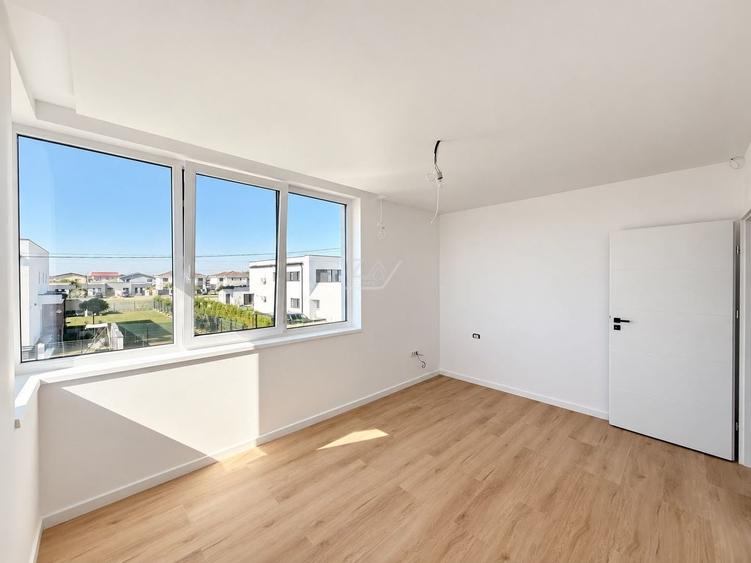 Duplex cu 3 camere cu Canalizare în Moșnița Nouă
