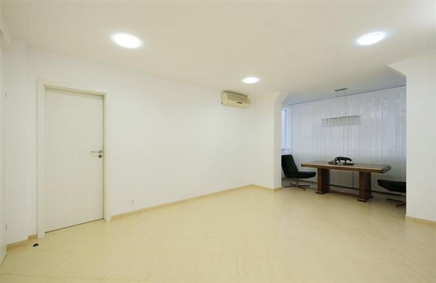 Apartament 3 camere - perfect pentru birou - 9