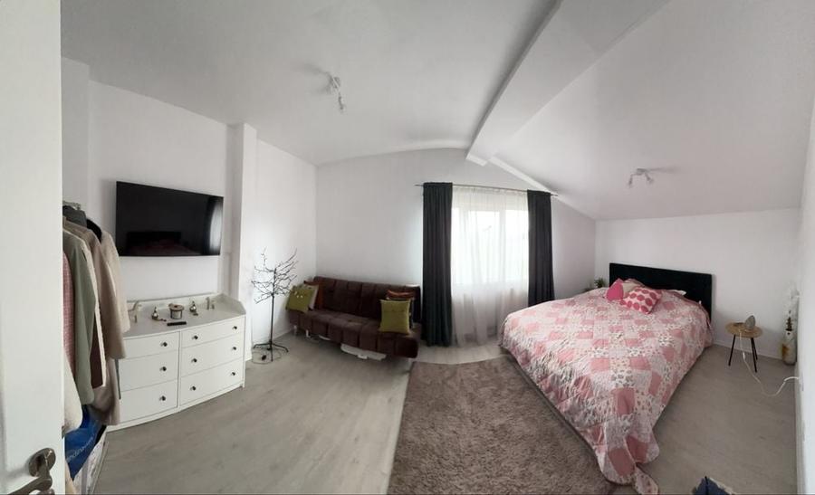 Casă cu 3 camere în Central
