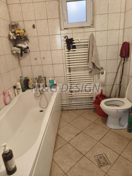 Casă individuală cu 7 camere cu Canalizare în Biled