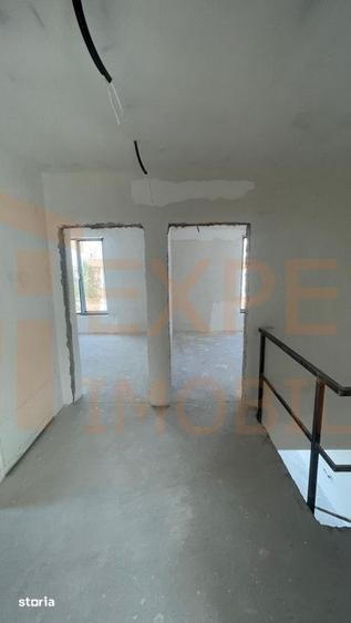 Casă cu 5 camere cu Teren 394 Mp în Agigea
