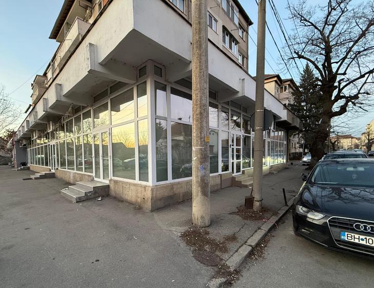 Spațiu comercial, de 56 mp, în Rogerius