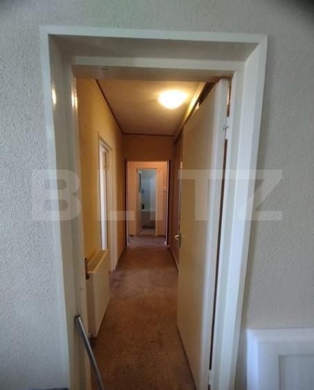 Apartament cu 4 camere semidecomandat în Nord