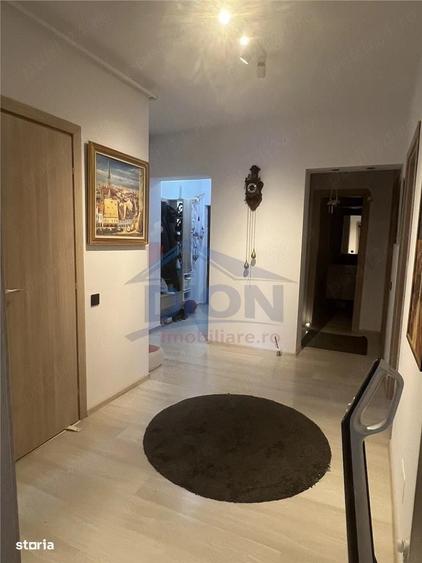 Apartament cu 3 camere decomandat în Central