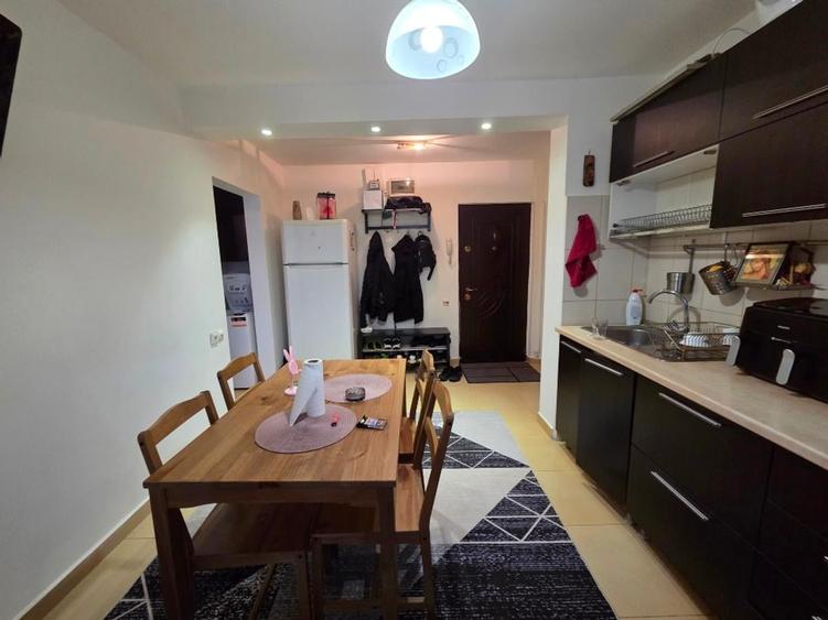 Apartament cu 2 camere, mobilat în Titan — fotografia 3