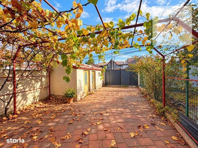 Casă cu 3 camere în Pantelimon