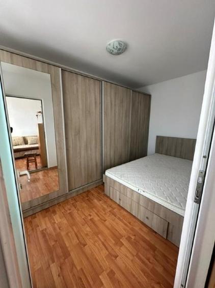Apartament cu 2 camere semidecomandat, mobilat în Trivale