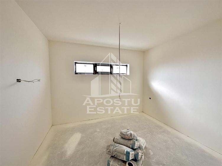 Duplex cu 3 camere cu Canalizare în Sânandrei