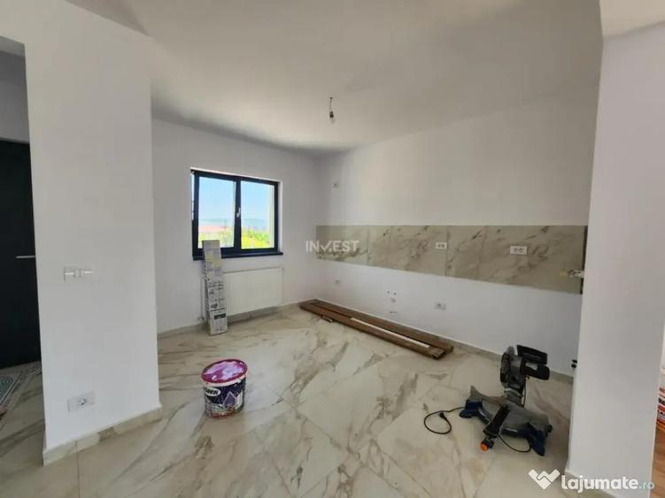Casă cu 3 camere cu Teren 818 Mp în Valea Adâncă