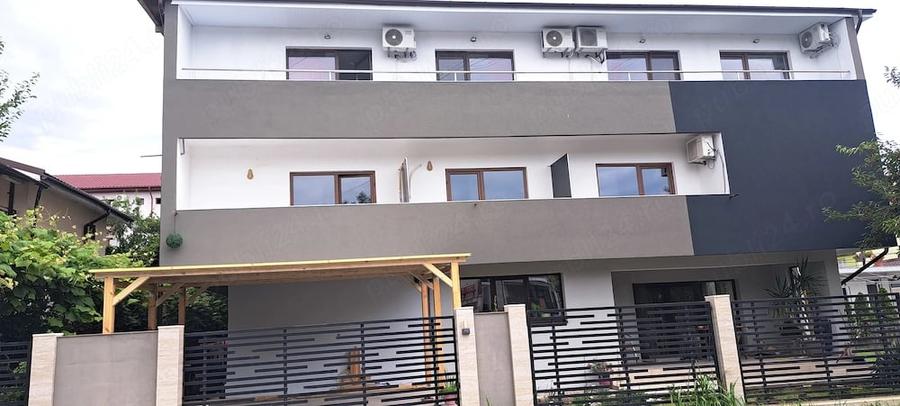 Casă cu 20 camere cu Teren 857 Mp în Schitu