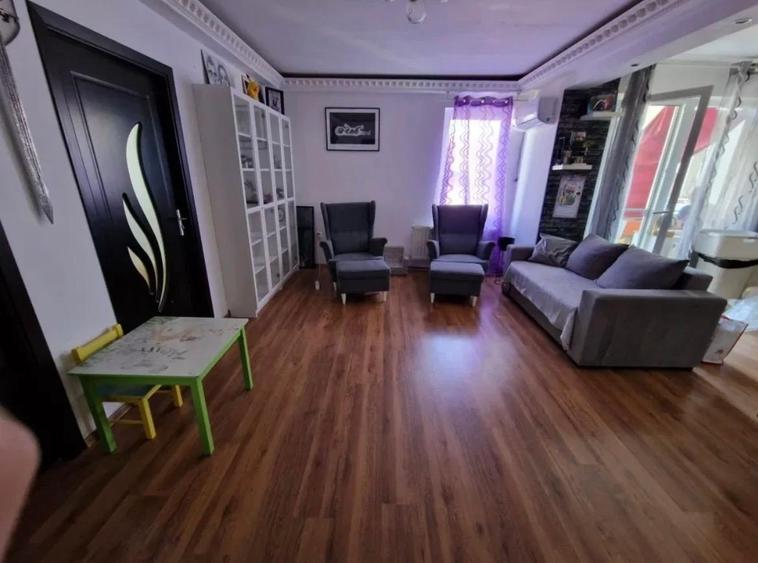 Apartament cu 3 camere semidecomandat, mobilat în Florești — fotografia 2