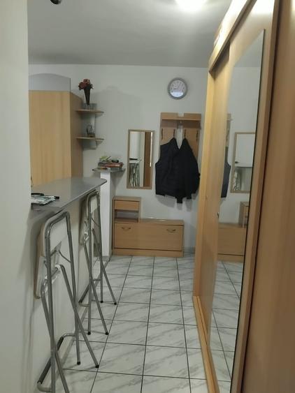 Apartament cu 2 camere semidecomandat în Tineretului