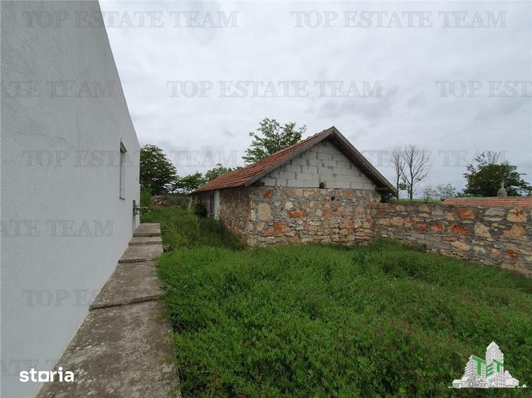 Casă cu 3 camere cu Teren 5250 Mp în Amzacea