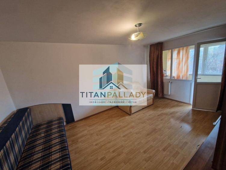 Apartament cu 2 camere decomandat în Titan