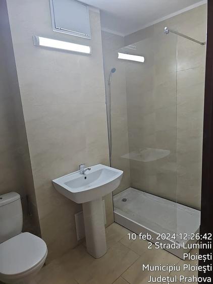 Apartament cu 4 camere decomandat, mobilat în Ultracentral