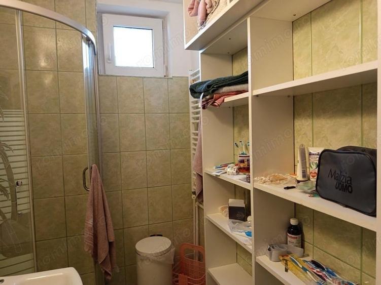Apartament cu 4 camere decomandat în Progresul