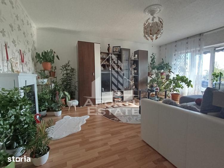 Apartament cu 4 camere în Steaua