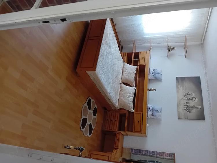 Casă cu 5 camere cu Teren 756 Mp în Central
