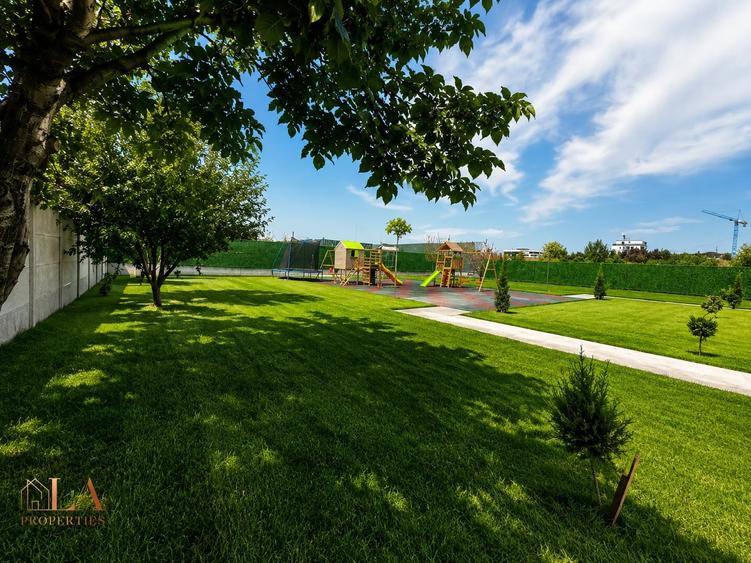 Penthouse cu 3 camere decomandat în Bragadiru
