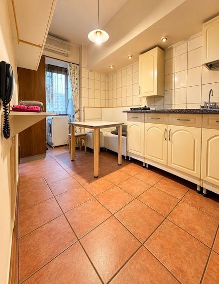Apartament cu 4 camere decomandat în Pantelimon