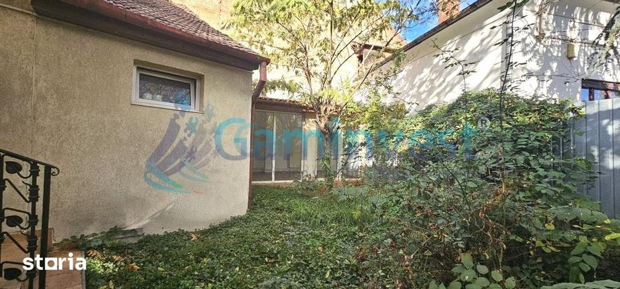 Casă cu 4 camere cu Teren 281 Mp în Central
