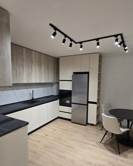 Apartament cu 2 camere semidecomandat, mobilat în Florești