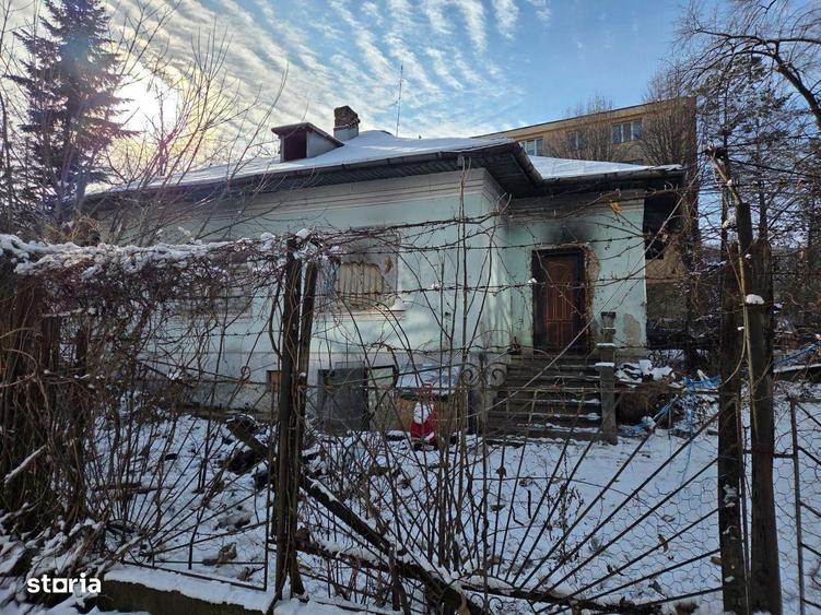 Casă cu Teren 713 Mp în Negru Vodă
