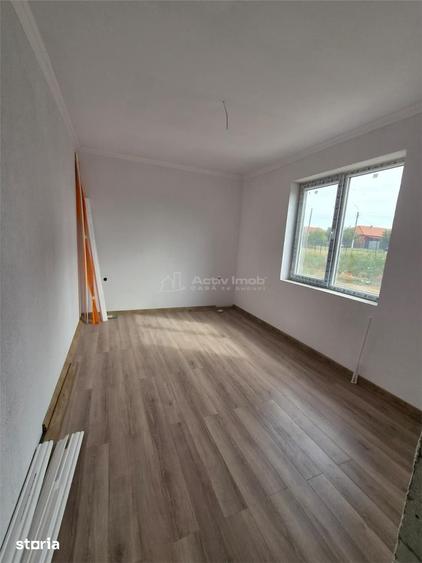 Casă cu 3 camere cu Teren 350 Mp în Variaș