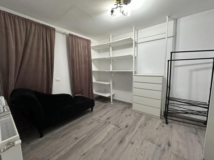 Casă cu 3 camere cu Teren 200 Mp în Central