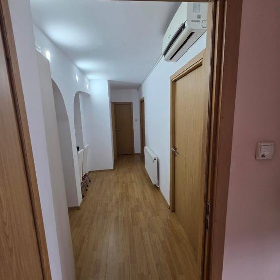 Apartament cu 3 camere decomandat, mobilat în Circumvalațiunii