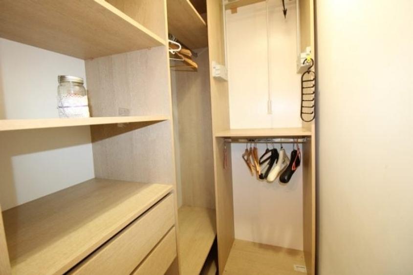 Apartament cu 3 camere semidecomandat, mobilat în Alexandru Obregia