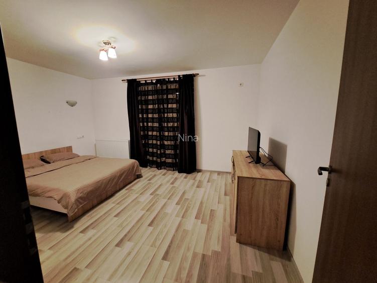 Inchiriez apartament 2 camere decomandat +loc de parcare
