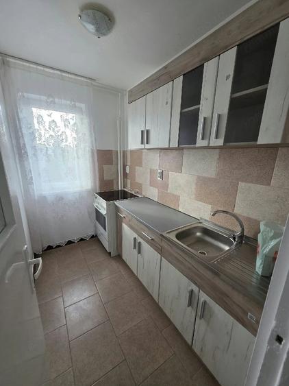 Apartament cu 2 camere nedecomandat în Romanilor