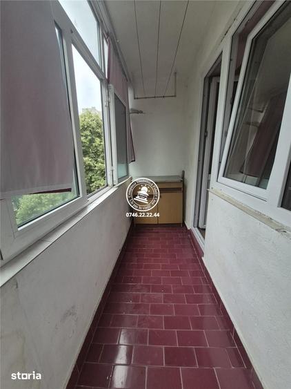 Apartament cu 3 camere decomandat în Dacia