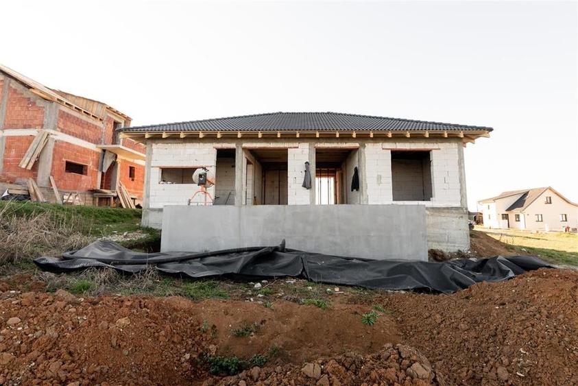 Casă individuală cu 3 camere cu Teren 468 Mp în Nord-Vest