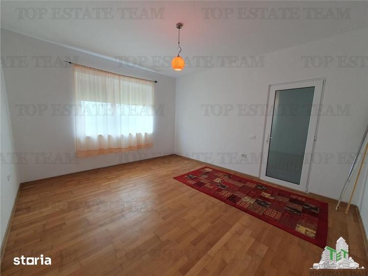 Casă cu 3 camere cu Teren 5250 Mp în Amzacea