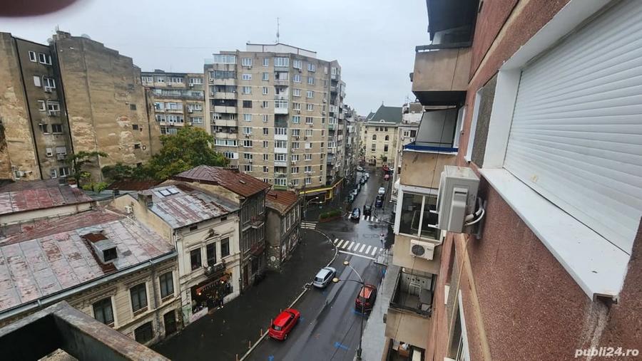 Apartament cu 4 camere semidecomandat în Regina Elisabeta