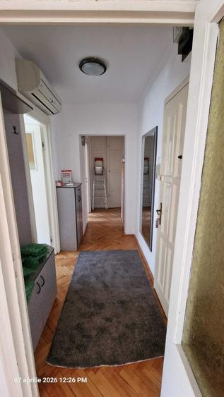 Apartament cu 2 camere decomandat în Sud