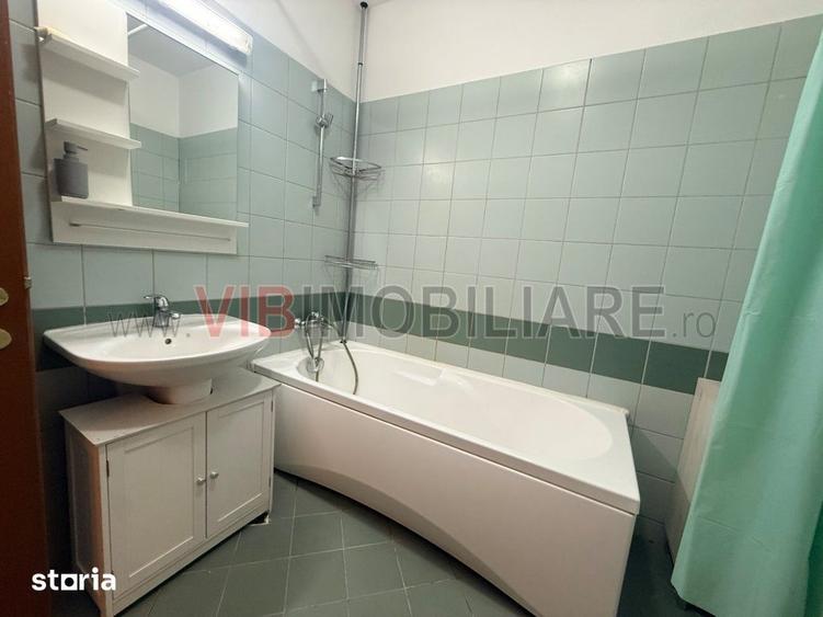 Apartament cu 3 camere în Tei