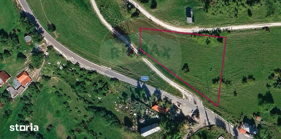 Teren de 2545 mp, în Râmeț
