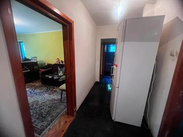 Apartament cu 3 camere decomandat în Micro 38