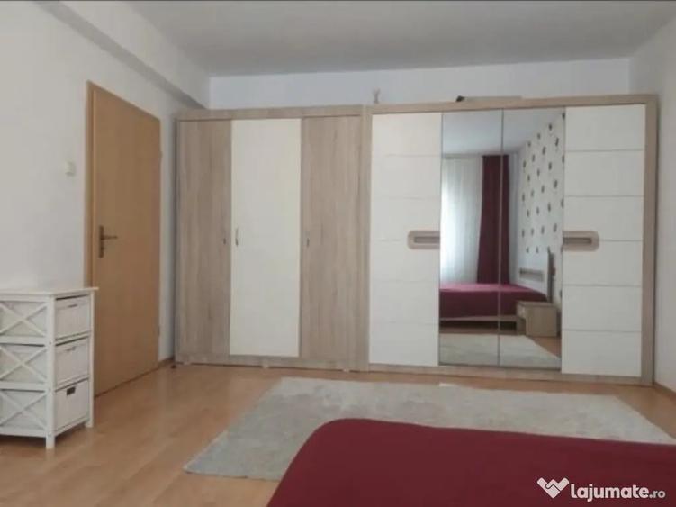 Apartament cu 2 camere decomandat în Cetate