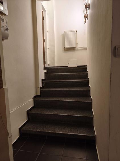 Apartament cu 3 camere semidecomandat în Romană