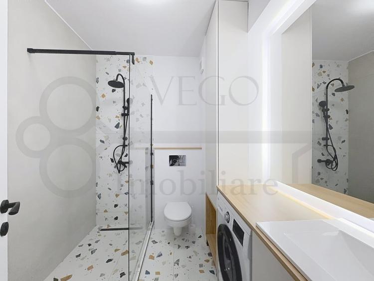 Apartament cu 2 camere semidecomandat, mobilat în Florești
