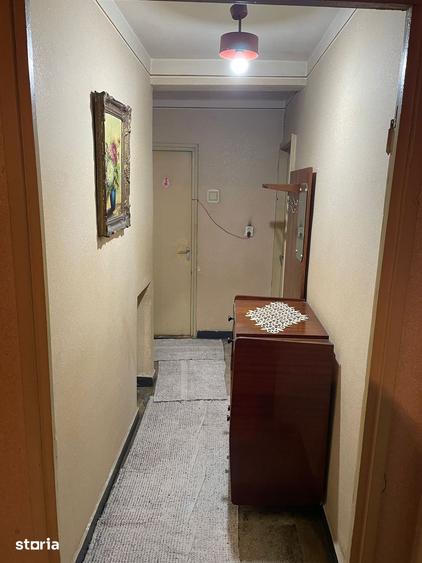 Apartament cu 4 camere decomandat în Central