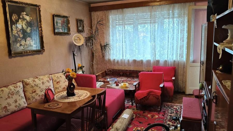 Apartament cu 3 camere decomandat în Central